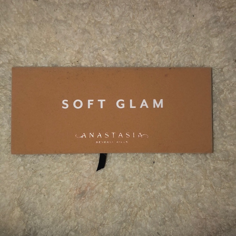 ABH soft glam palette